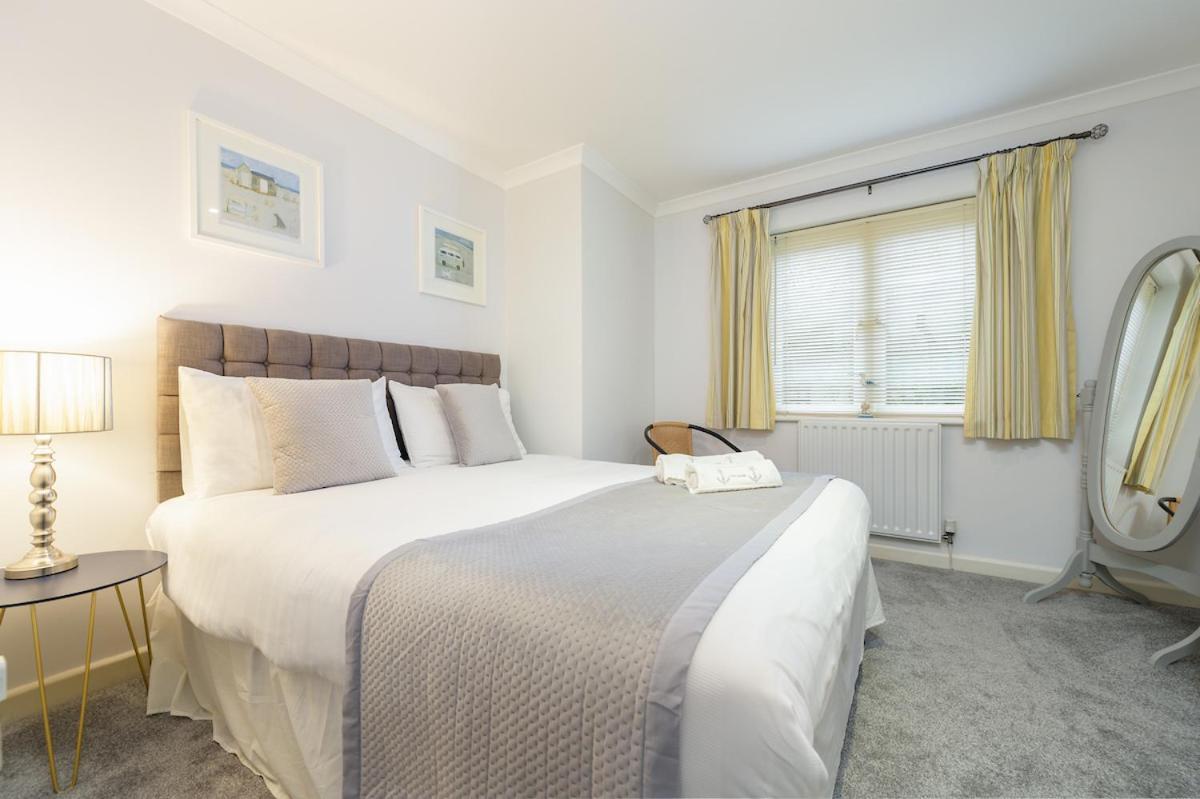7 Camelside Apartment Уейдбридж Екстериор снимка